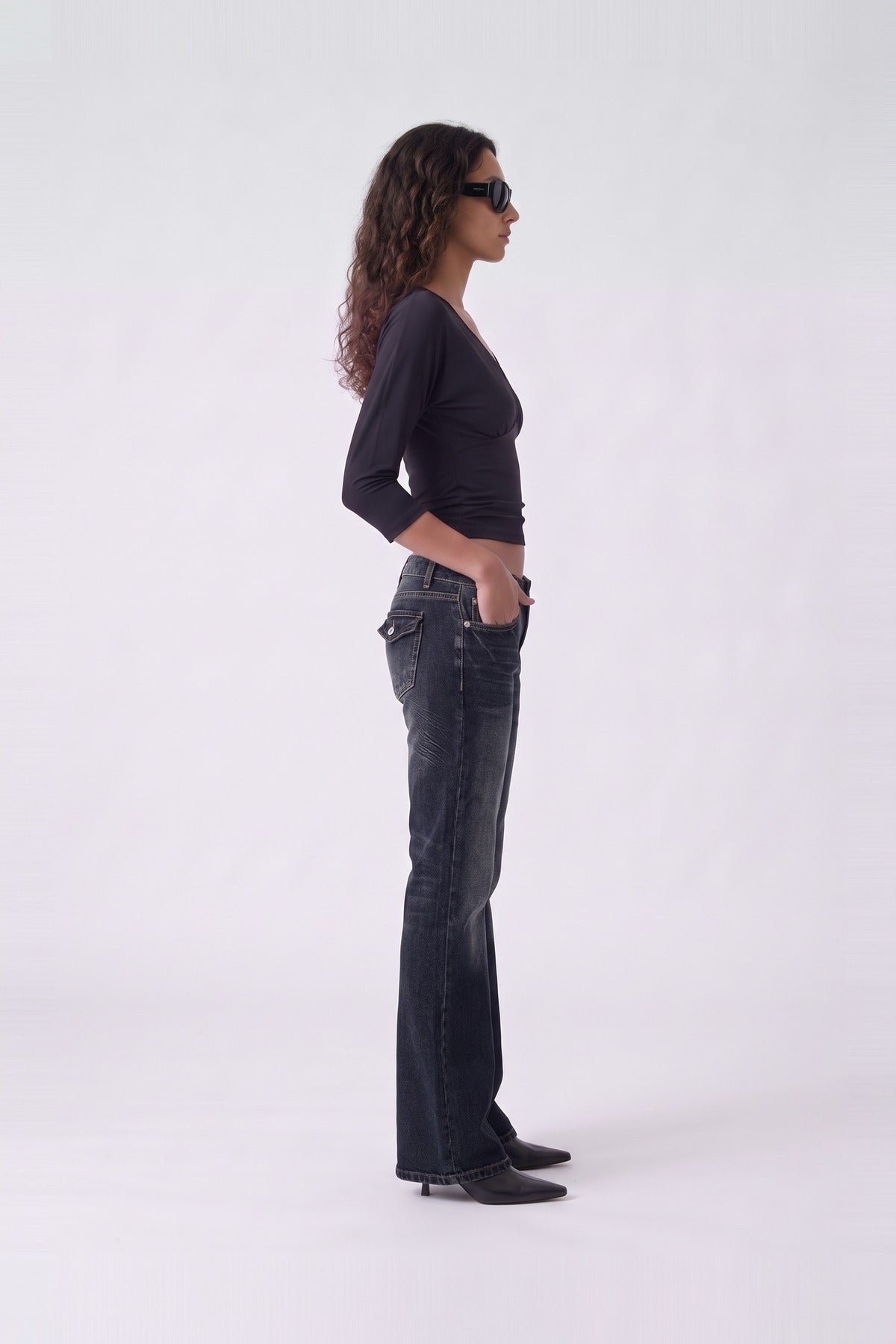 Ryana Top Black - side view