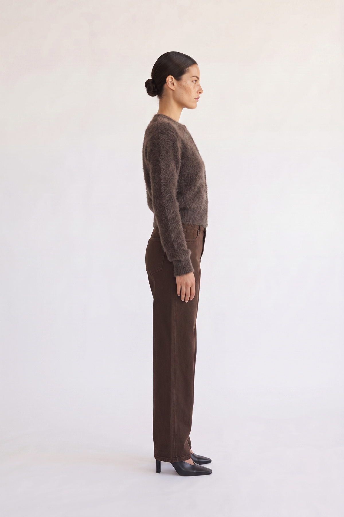 Noor brown fluffy cropped cardigan, crew neckline detail
