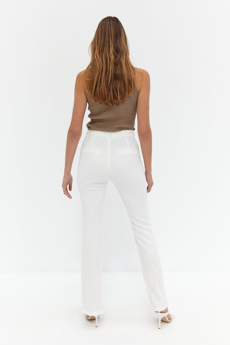 Re/Done | High-Rise Jeans in White justoneeye.com